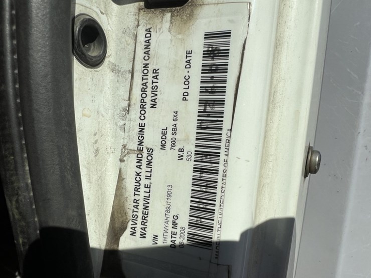 2009-international-7600-image-33