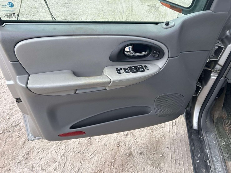 2005-chevrolet-trailblazer-image-12