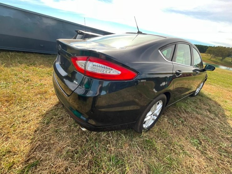 2014-ford-fusion-se-(at,-2.5l,-miles-read-170449,-image-9