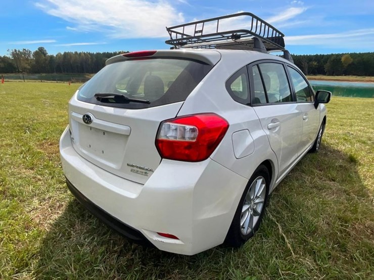 2014-subaru-impreza-(awd,-at,-2.0l,-miles-image-8