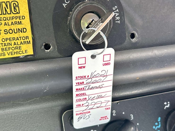 2007-freightliner-b2-image-25