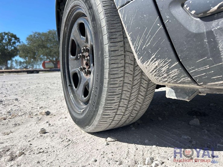 2016-ford-explorer-image-23