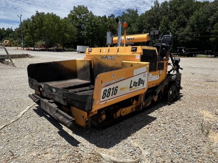 #4707-•-leeboy-l8816r-legend-asphalt-paver-image-4