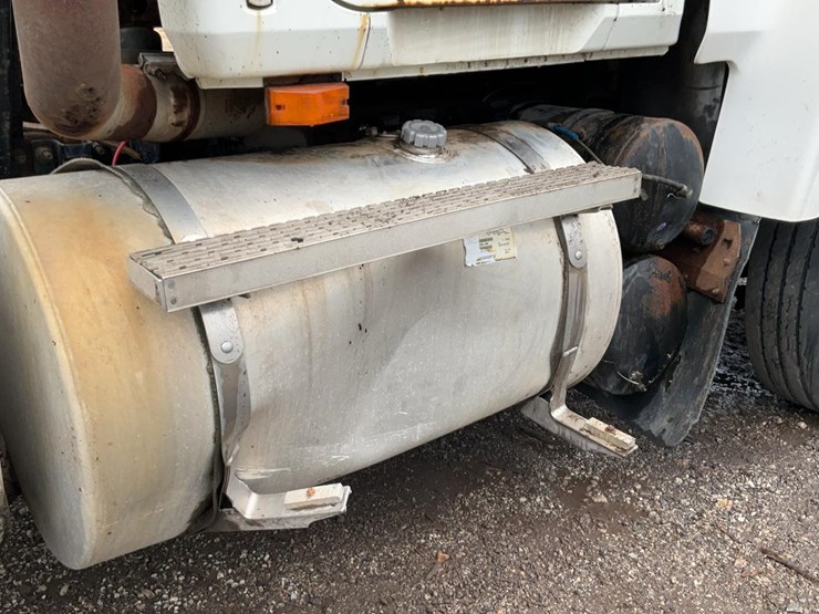 2004-mack-chn613-image-67