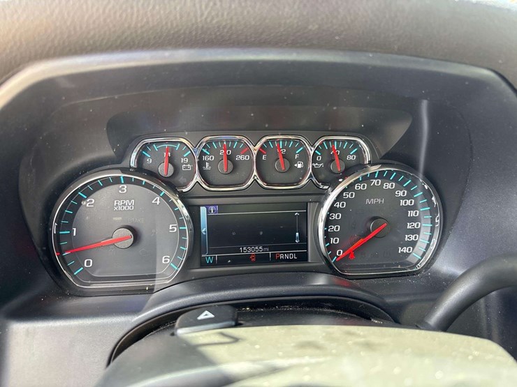 2018-chevrolet-silverado-1500-image-19