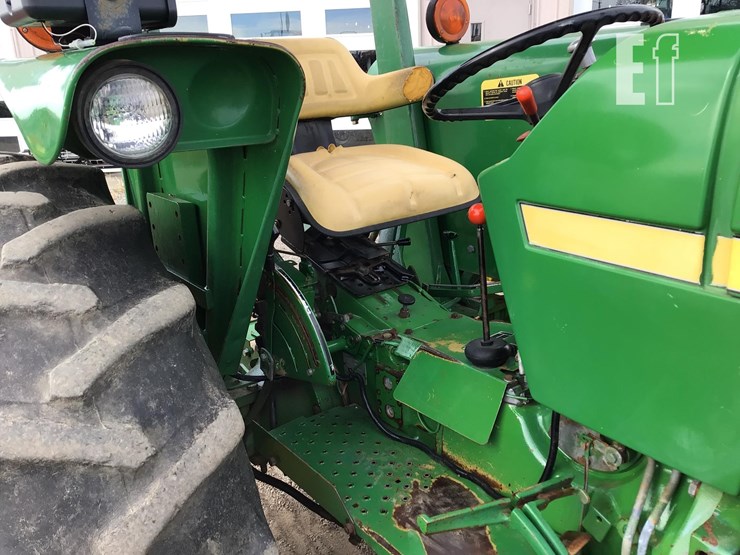 1985-john-deere-2350-image-11