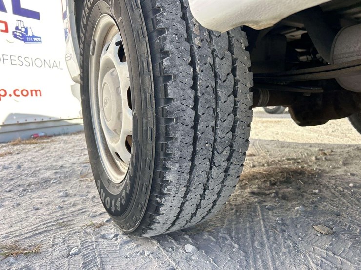 2016-ford-f150-image-24