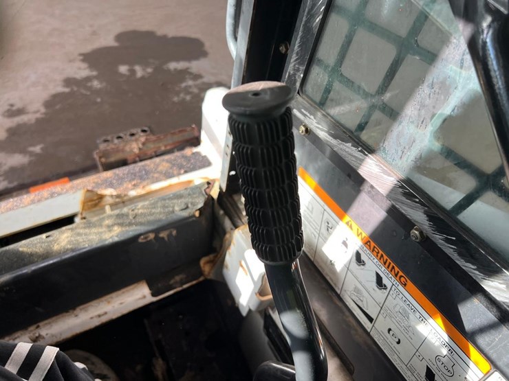 2014-bobcat-s70-image-22