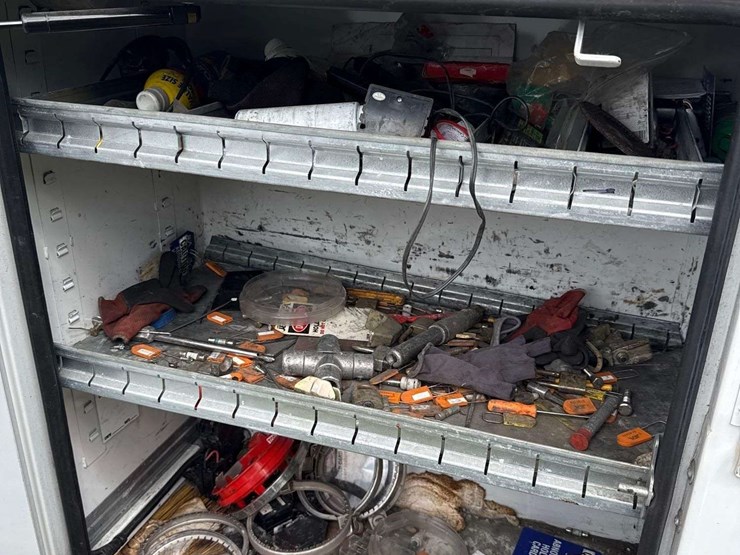 2016-ford-f550-image-24