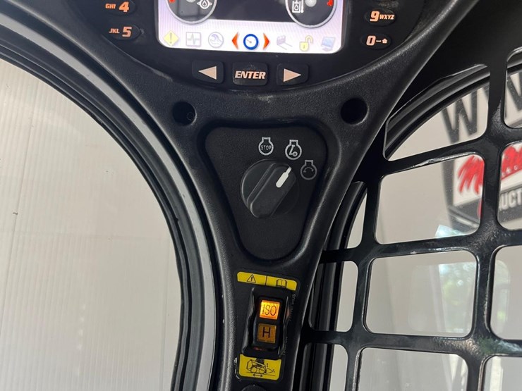 2023-bobcat-s650-image-26