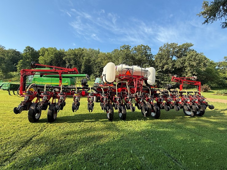 2014-massey-ferguson-8800-image-6