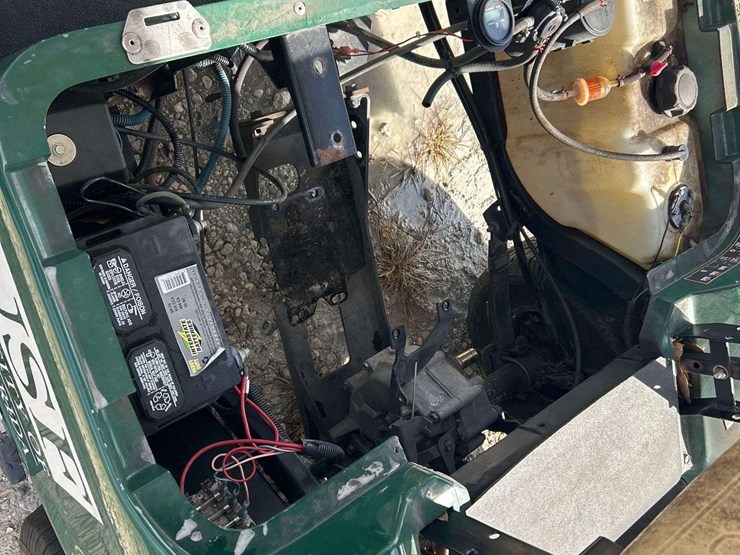 cushman-electric-cart-image-8