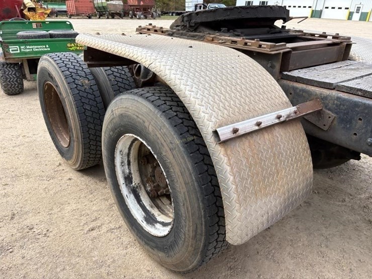 1989-international-9300-image-6