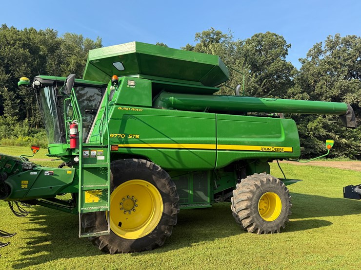 2010-john-deere-9770-sts-image-14