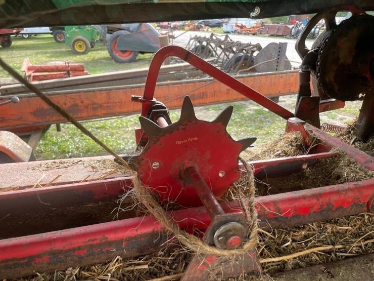 massey-ferguson-124-image-8