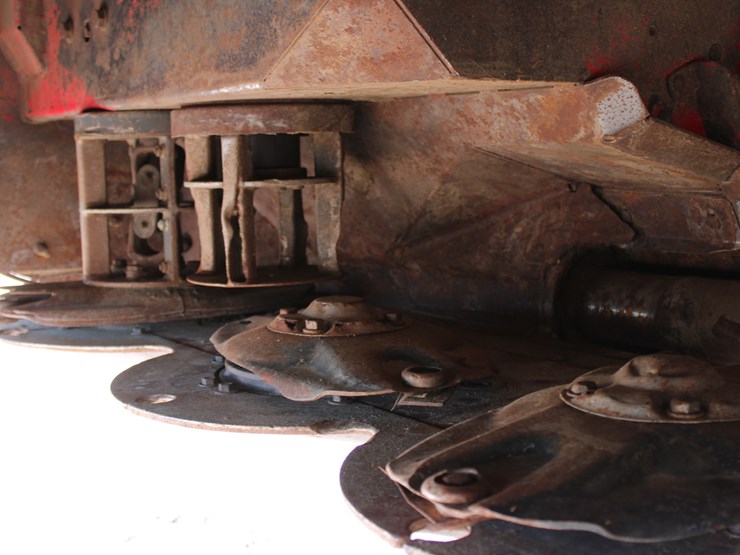 #2065-•-#2065---mf-hesston-wr-9770-swather-image-44