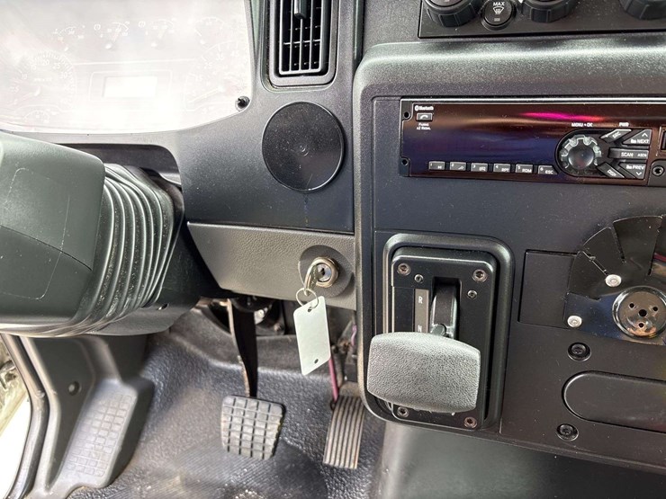 2020-international-mv607-16ft-morgan-dump-truck-image-34