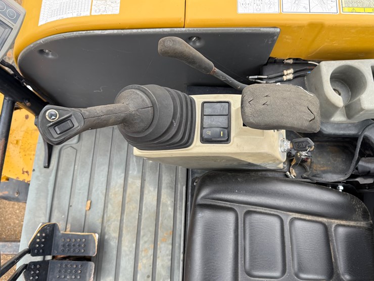 caterpillar-305e2-cr-image-30