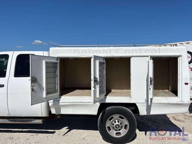 2013-chevrolet-silverado-3500-image-29