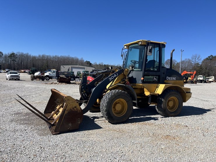 2007-deere-304j-image-1