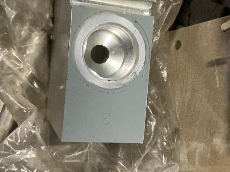 #164-•-wm-4000-foot-clamp-parts-image-10