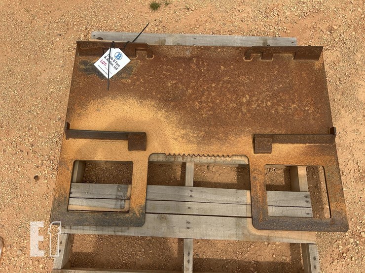 skid-steer-backer-plate-image-1