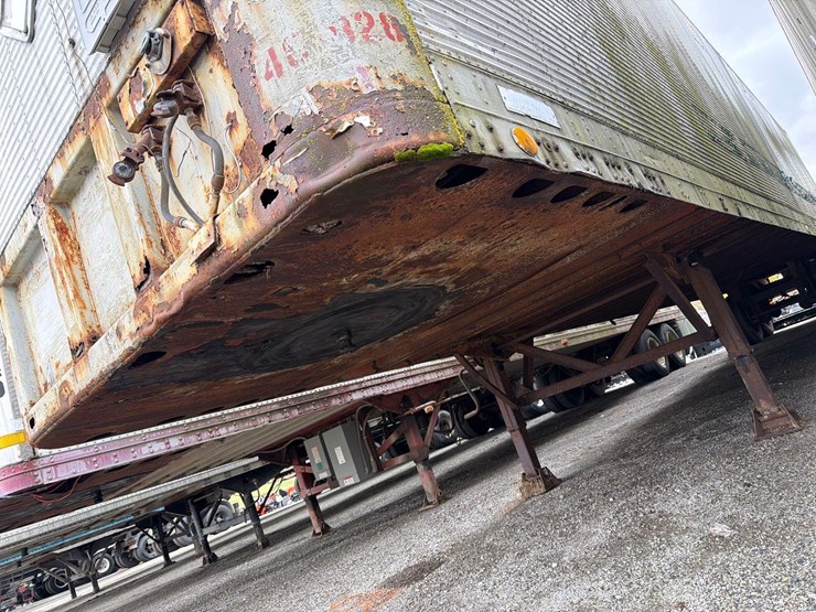 fruehauf-trailer-image-3