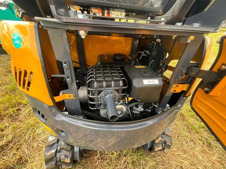 unused-cfg-qk18r-mini-excavator-(rato-image-6