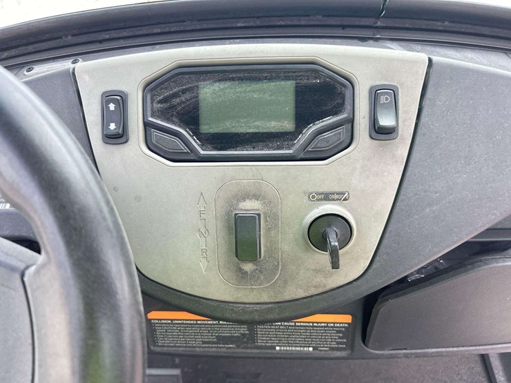 2016-club-car-carryall-710-electric-utility-cart-image-6