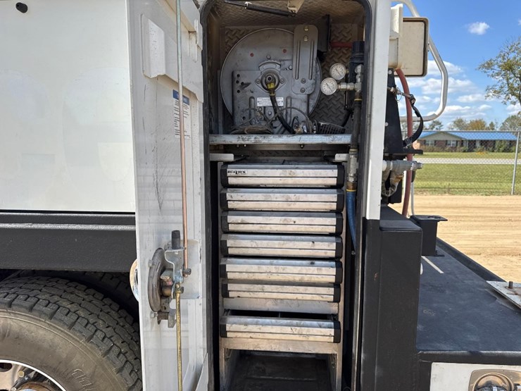 2018-kenworth-t270-image-18