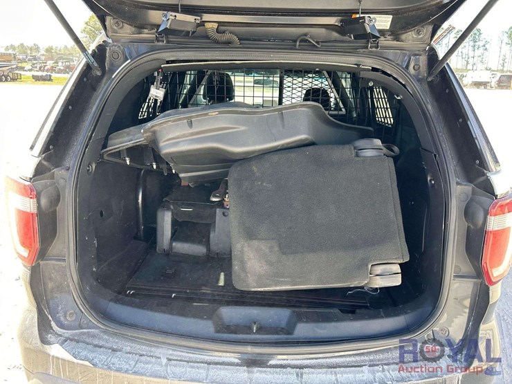 2016-ford-explorer-image-22