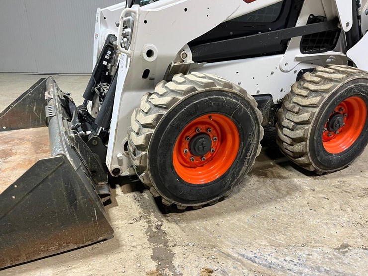 2023-bobcat-s650-image-12