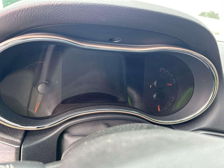 2017-jeep-grand-cherokee-image-14