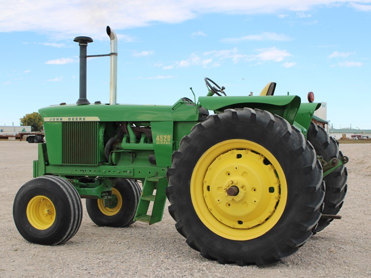 john-deere-4520-image-3