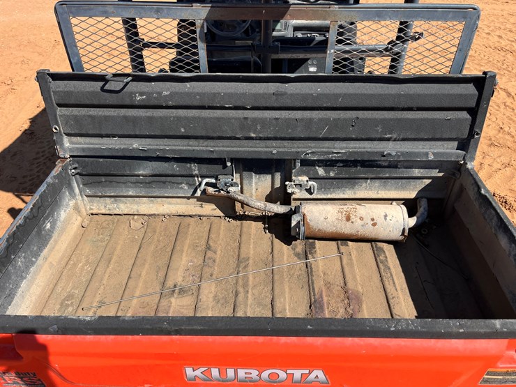 2016-kubota-rtvx1140-image-6