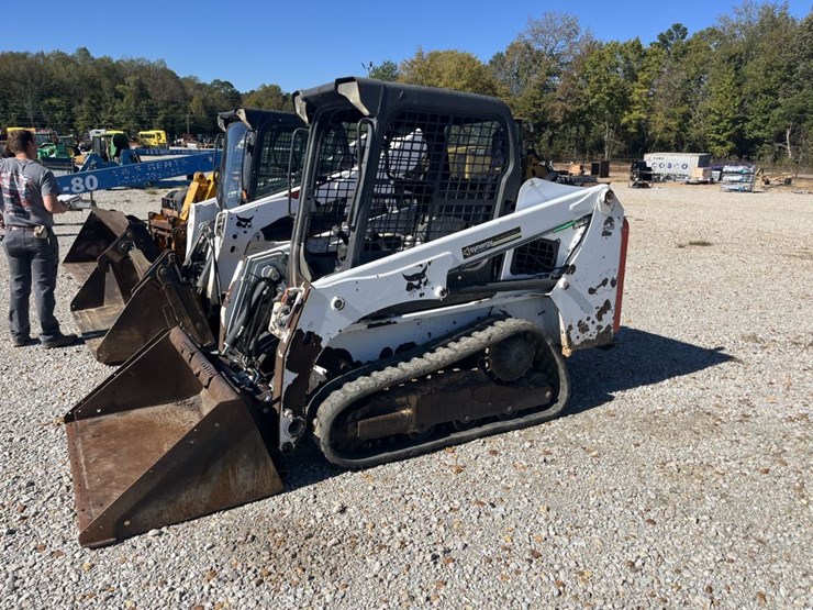 2016-bobcat-t450-image-1