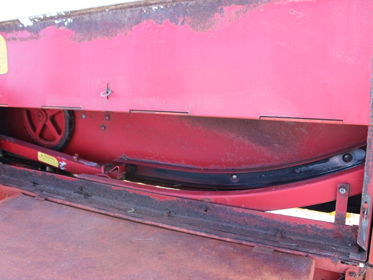 new-holland-315-image-27