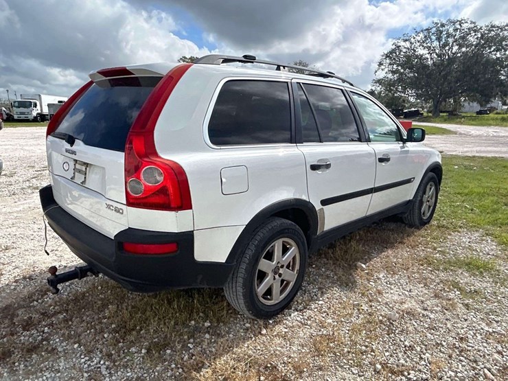 2004-volvo-xc90-image-3