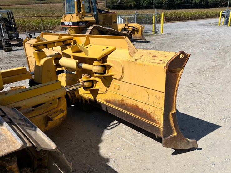 2016-komatsu-d61px-24-image-27