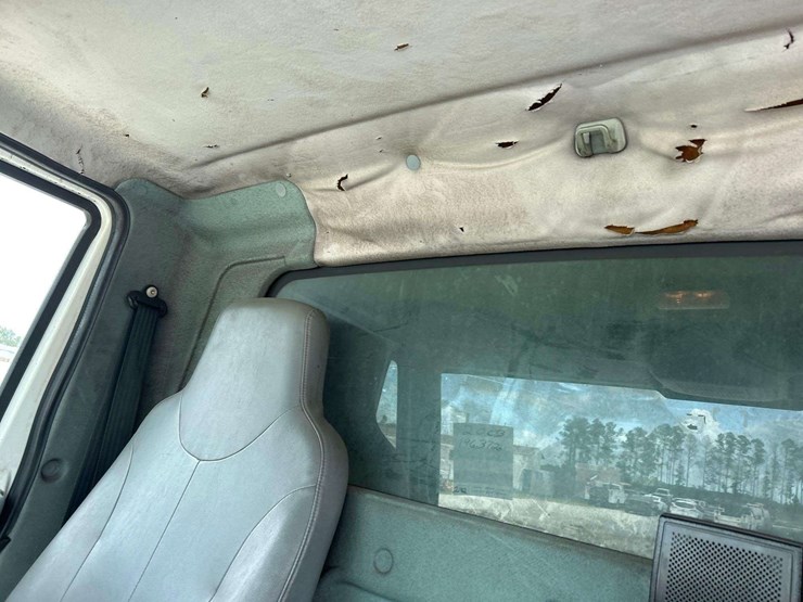 2003-international-7400-image-18