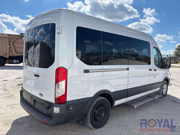 2016-ford-transit-image-3