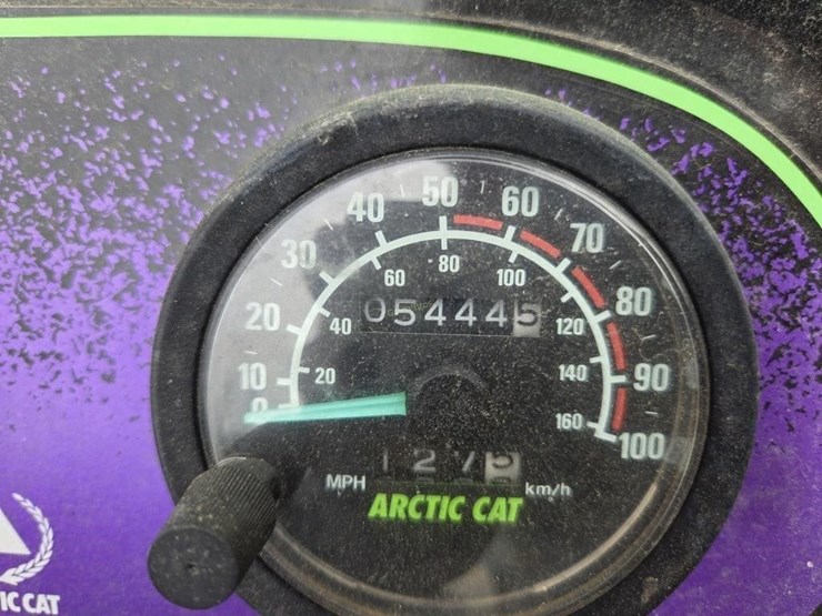 caterpillar-580-image-3