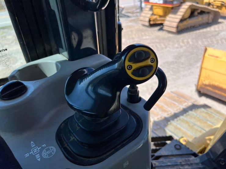 2016-komatsu-d61px-24-image-33