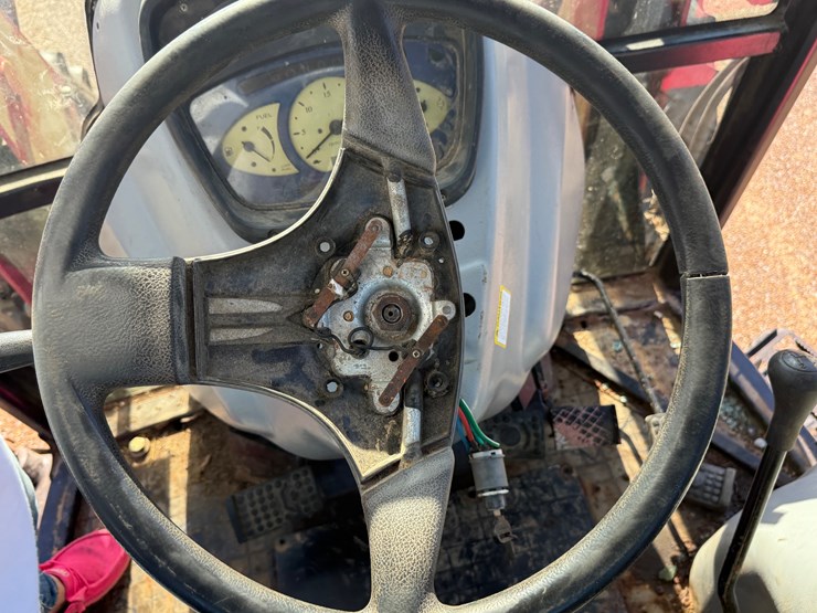 mahindra-8560-image-40