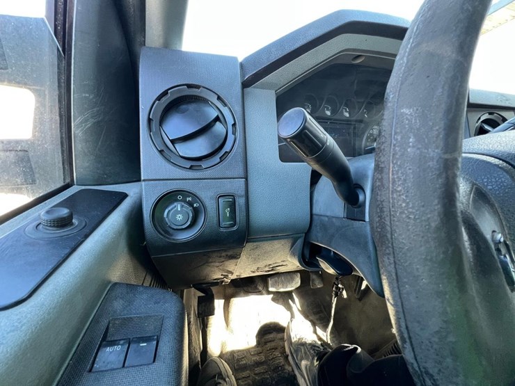 2012-ford-f350-image-26