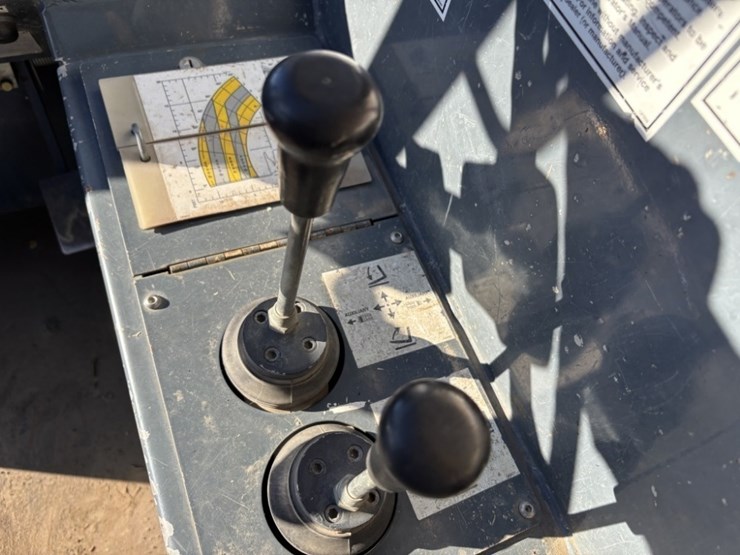 2014-gehl-rs5-19-image-26