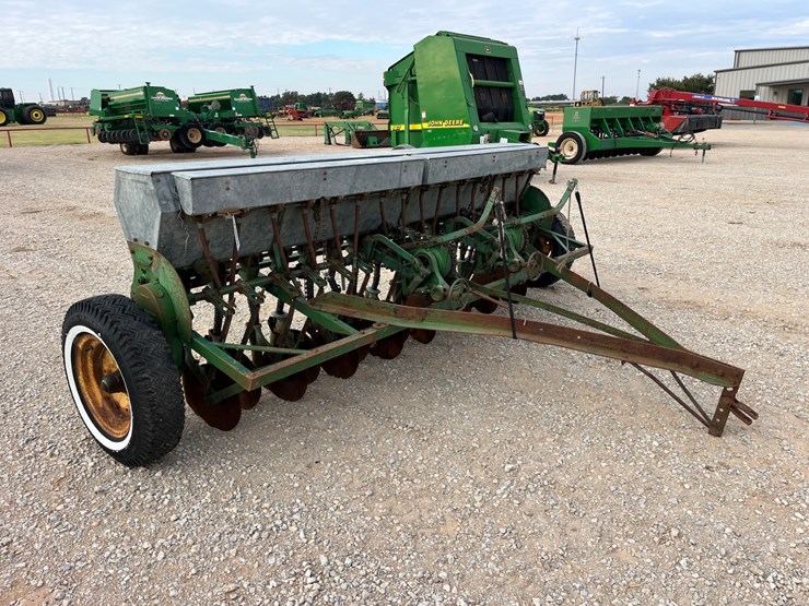 john-deere-16-image-4