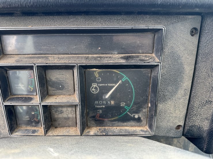 #13967-•-case-2390-tractor-image-11