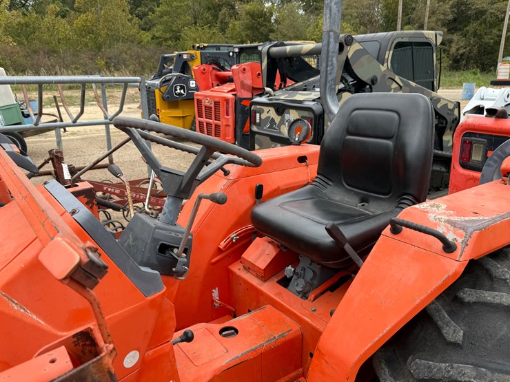 kubota-l2950-image-13