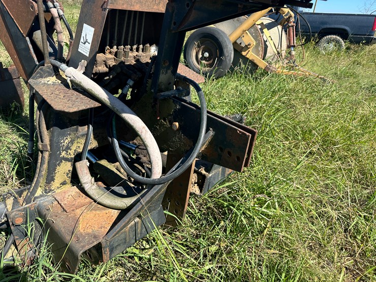 #32227-•-kelley-mfg-b70-backhoe-attachment-image-5